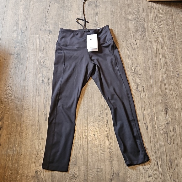 Nike Pants - Nike Fast Women's Mid Rise Crop XS Running Leggings. NWT